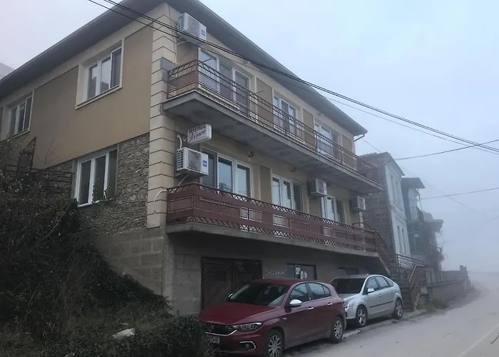Vince Apartments